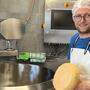 Franz-Stefan Glabischnig produziert wieder Käse auf der Alexanderalm