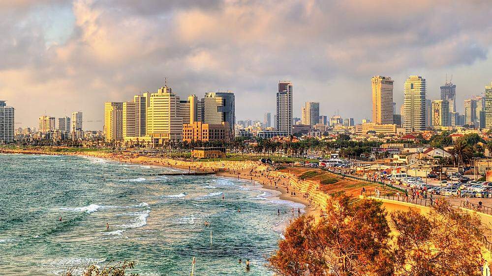Viele nennen tel Aviv auch das Miami des Nahen Ostens- Von Jaffa aus hat man einen beeindruckenden Blick auf die Stadt.
