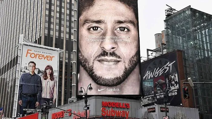 Das Beispiel von Colin Kaepernick macht nach wie vor Schule.