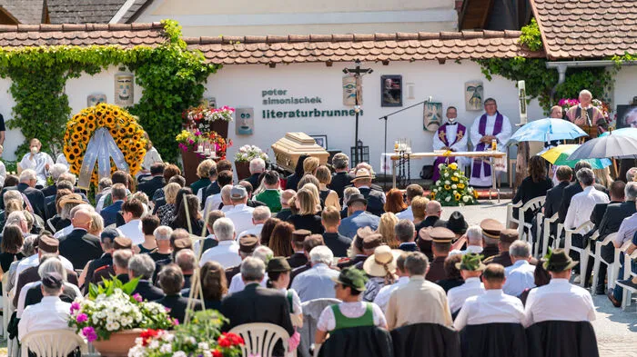 Trauerfeier in Markt Hartmannsdorf