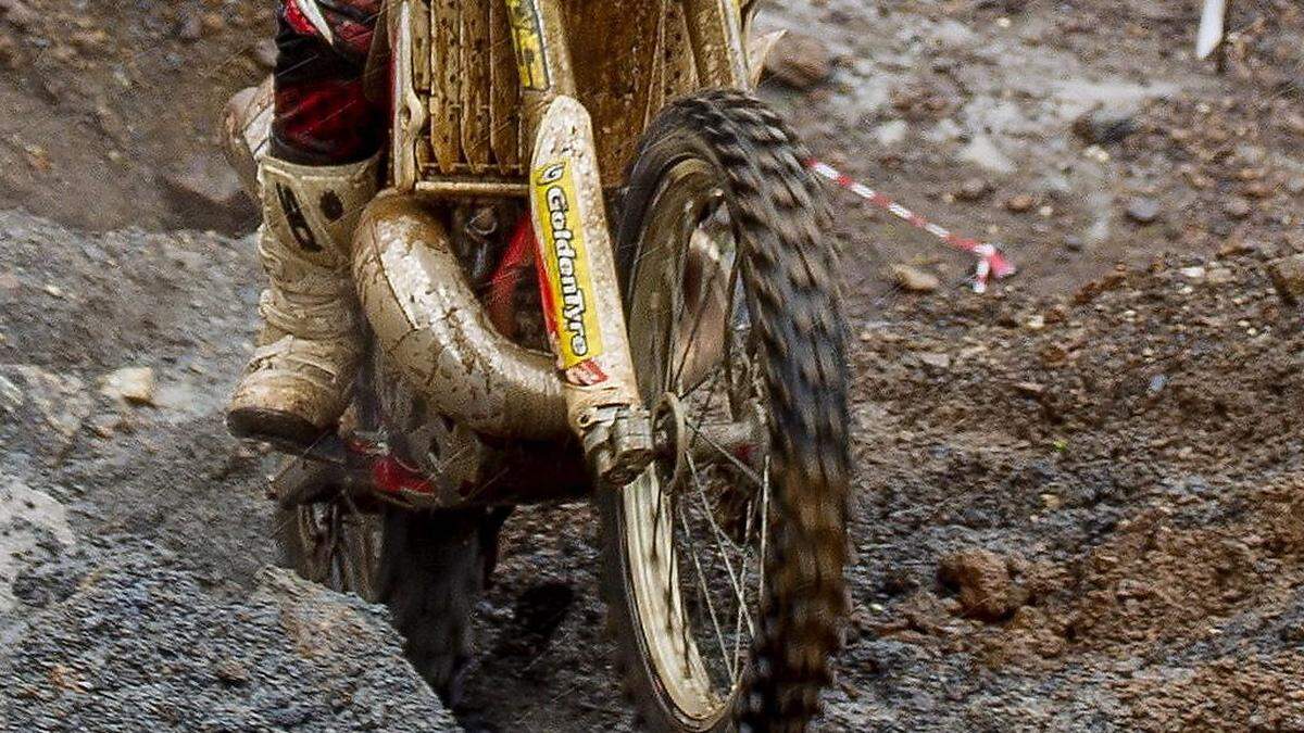 Mit einer Motocross-Maschine war ein 13-jähriger Bruchpilot unterwegs - Symbolfoto