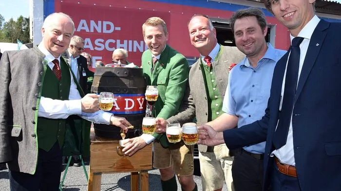 Der zweitägige Gady-Markt hat sich längst schon zum „Steirischen Volksfest“ gemausert. Auch im Rahmen der 105. Auflage wurde wieder viel Sehenswertes und Fachliches für die Landwirtschaft wie auch für Autoliebhaber geboten. Auch das Unterhaltungsprogramm war vom Feinsten.
