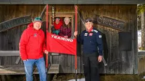 Anton Stelzer, Helmut Neubauer, Nina Stelzer und Christoph Koch (v.l.) begleiten Julia Scheib seit ihrer Kindheit