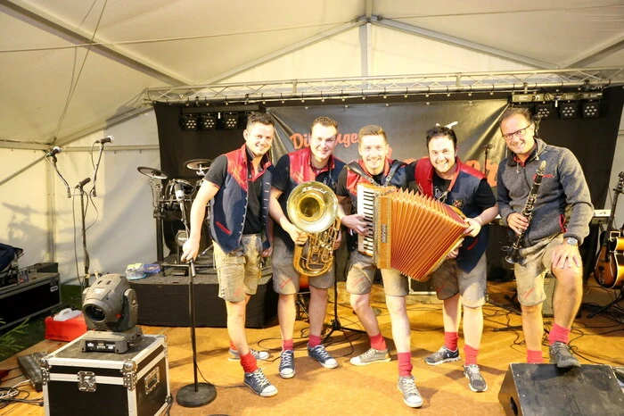Für den optimalen Sound sorgten „Die jungen Wernberger“. 