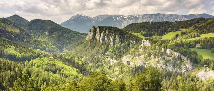 Um 2 Uhr nachts bebte am Semmering die Erde (Symbolbild)