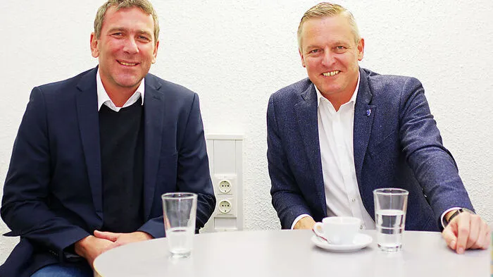 Arnd Meißl (links) und Mario Kunasek bei ihrem Redaktionsbesuch in Bruck