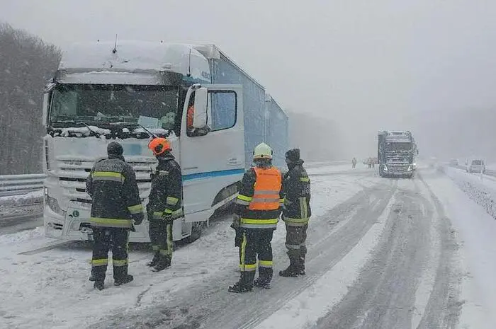 Mehr Bilder von der Außenringautobahn...