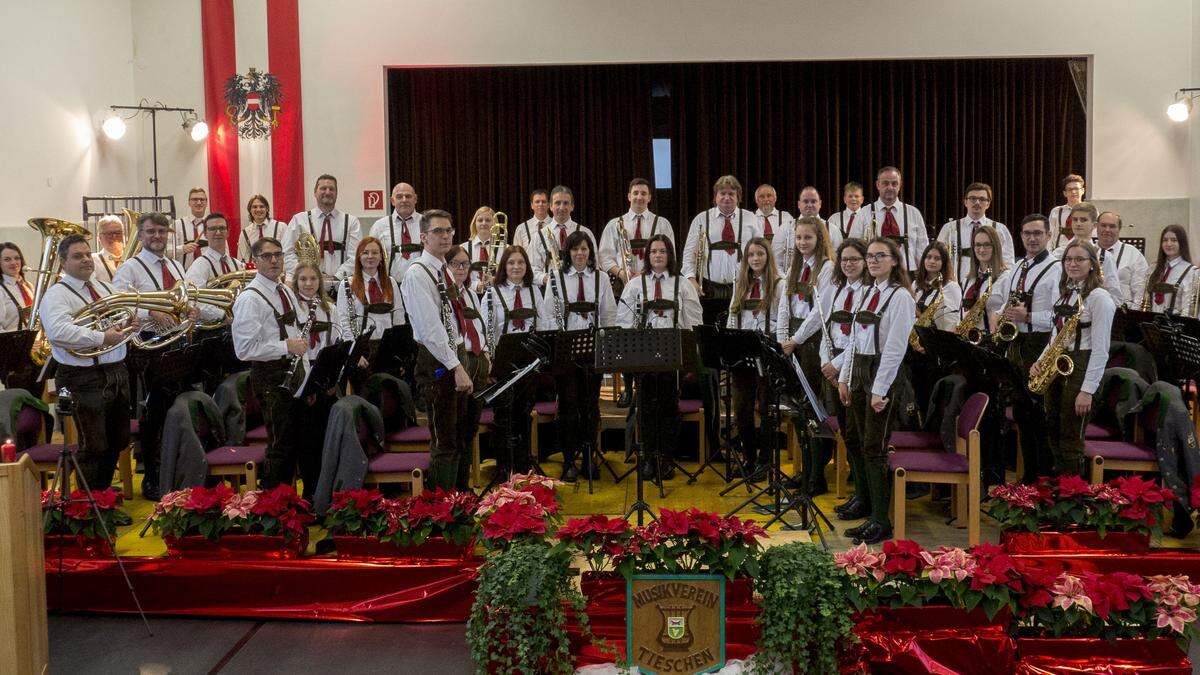 Der Musikverein Tieschen feiert gemeinsam mit den zehn Musikkapellen des Musikbezirk Bad Radkersburg sein 125-Jahr-Jubiläum