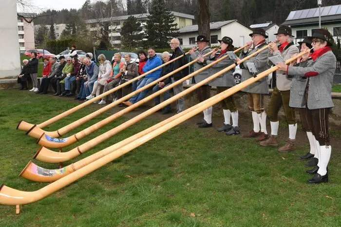 Die Alphorngruppe „Val canale“ wusste die Gäste zu begeistern.