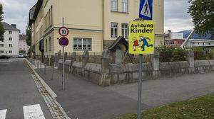 Die Schulweg-Tafeln wurden in Villach schon aufgestellt