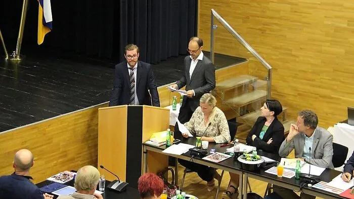 Christoph Frühbauer stellte seine Burg bis ins letzte Detail vor
