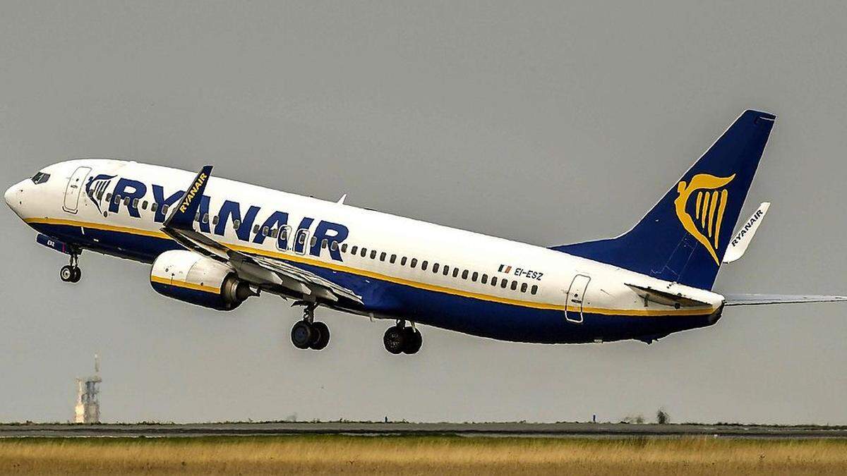 Ryanair kassiert ab November für das zweite Stück Handgepäck