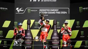 Das Podium in Silverstone: Sieger Enea Bastianini mit Jorge Martin (2.) und Francesco Bagnaia