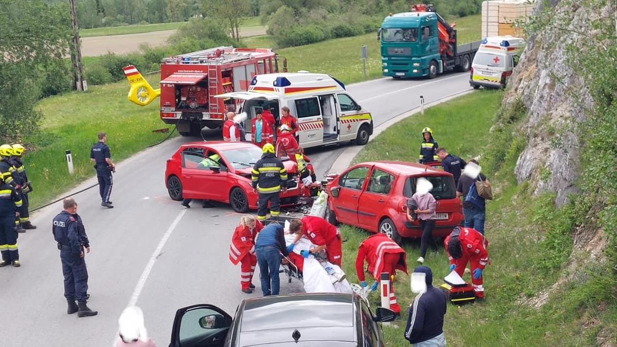 Alle drei Insassen der Autos wurden verletzt