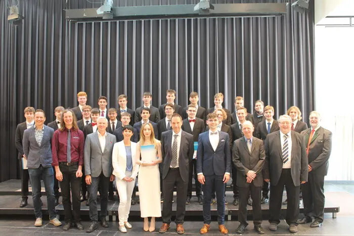 23 Maturanten und eine Maturantin der i:HTL Bad Radkersburg haben die Reifeprüfung erfolgreich abgelegt:Daniel Bilge, Clemens Ferstl, Sebastian Frühwirth, Liam Gugl, David Hirschmann, Domen Hozjan, Rene Kathar, Lorenz Kaufmann, Simon Kazianschütz, David Kurz , Jonas Lerner, Zan  Majhen, Manuel Müller,  Leonarda Nikolic, Stribor Nikolic, Elias Pirker, Florian Reicht, Sebastian Scheucher, Fabian Simon, Oskar Srimpf, Dennis Stessel, David Sundl, Patrick Tropper-Grinschgl und Jonas Zwanzger