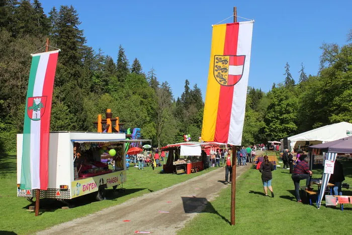 Das Familienfest findet auf der großen Wiese hinter dem Spielplatz am Kreuzbergl statt.