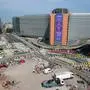Rechts das Gebäude der EU-Kommission, links das Ratsgebäude, und im Vordergrund die Dauerbaustelle