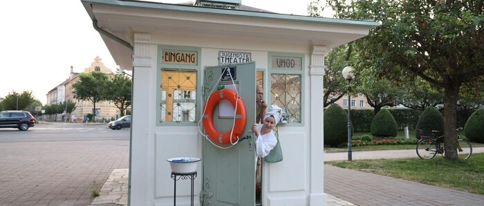 Künstlerin oder Künstler für eine Residence im Jugendstiltheater gesucht