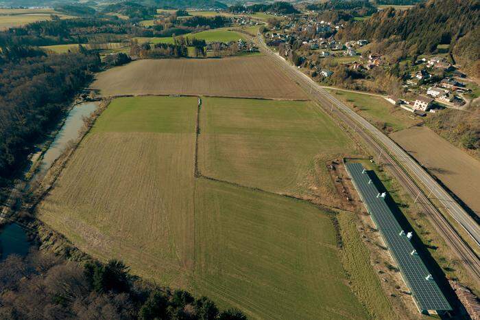 Auf dieser Fläche in St. Georgen am Längsee entsteht Österreichs erste Agri-Photovoltaikanlage
