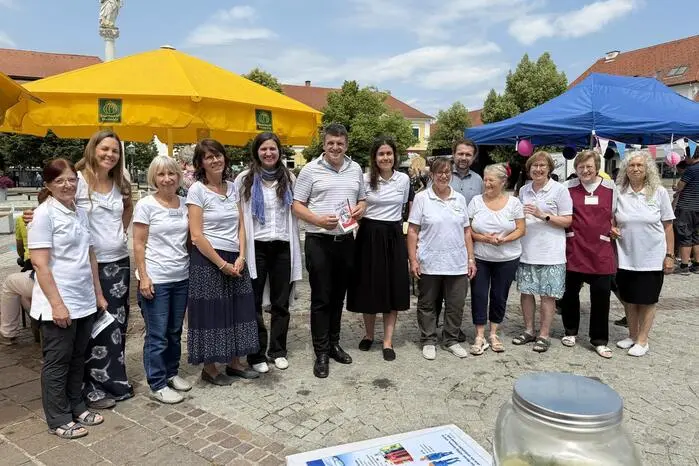 Sehen Sie sich auch die weiteren Bilder an.