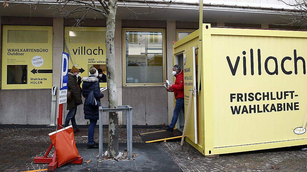In Villach und in Klagenfurt gab es die Möglichkeit zum Vorab-Wählen in frischer Luft