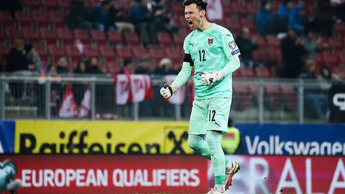 3 - Zum ersten Mal seit 10. Juni 2019 (1:0 gegen Mazedonien) spielte der Basel-Legionär für das ÖFB-Team. Hatte kaum etwas zu tun. Beim Gegentreffer war er ohne Abwehrchance.