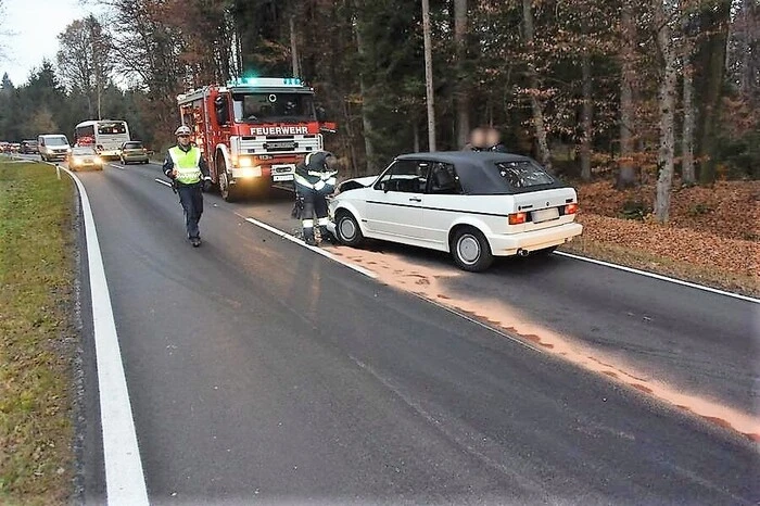 In Busental (Gemeinde Thannhausen) kollidierten zwei Pkw.