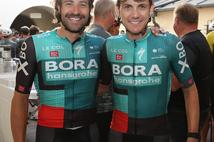Auch die Radprofis Marco Haller (links) und Patrick Konrad sind dabei