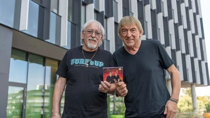 „Zwei alte Vollpfosten, die sich noch Gedanken machen“: Die Amigos Karl-Heinz und Bernd Ulrich mit ihrer CD „Babylon“