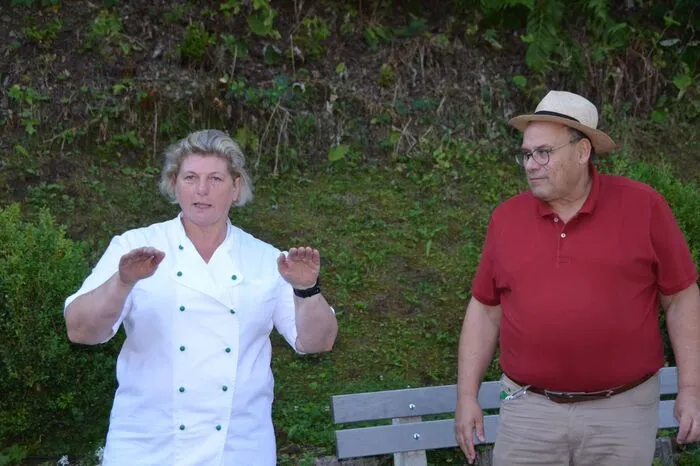 Barbara Bratl und Johannes Hödl eröffnen das Festival.