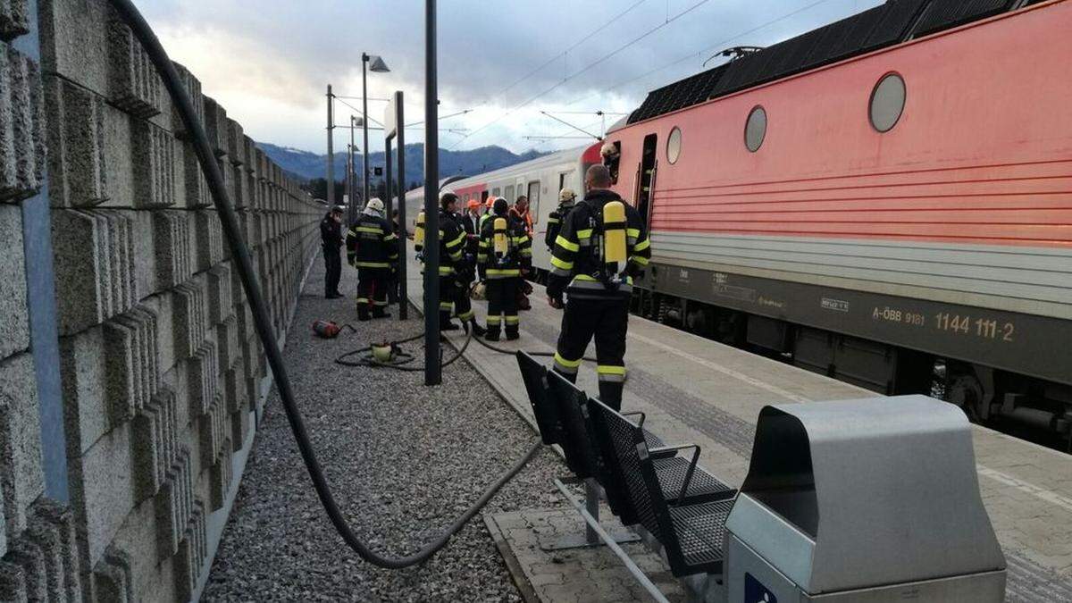 Löscheinsatz im Bahnhof Judendorf-Straßengel