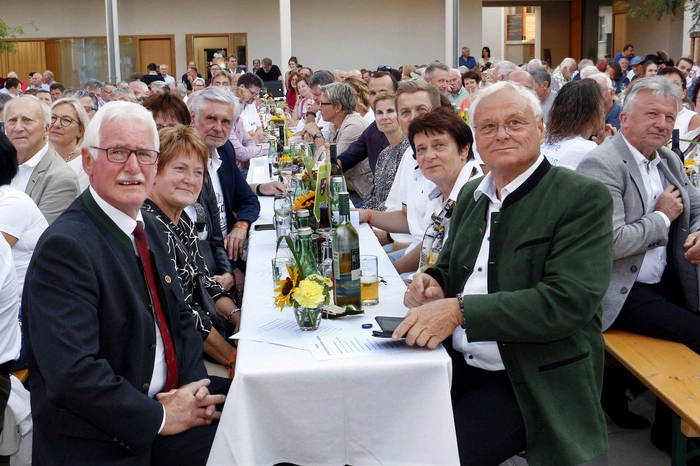 ...mit der bayrischen Partnergemeinde Ruderting.
