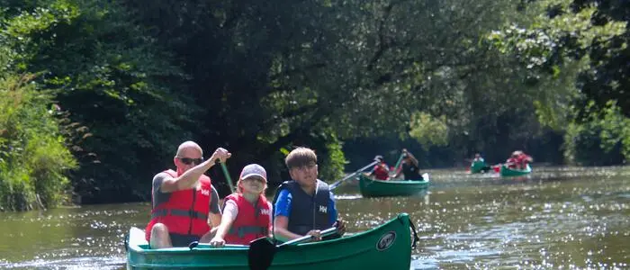 Im Naturpark Raab kann man den namensgebenden Fluss mit dem Kanu befahren