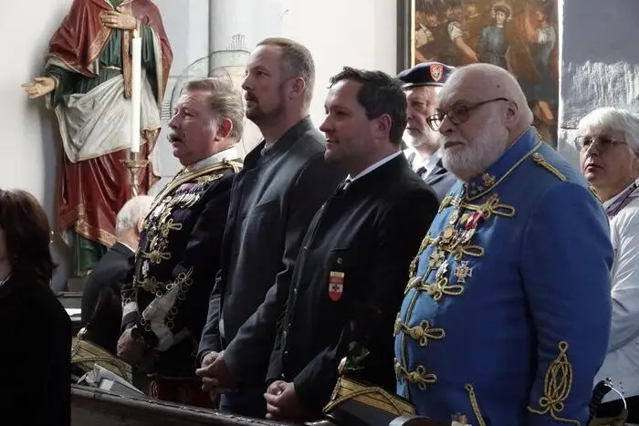 Zusammen mit Kameradschaftsvereinen wurde in der Wallfahrtskirche der feierliche Akt zelebriert. Pfarrer Rudolf Rappel zelebrierte eine Messe.