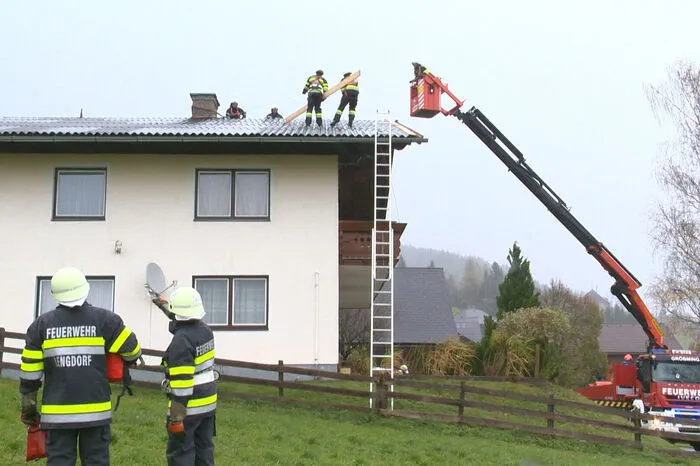 Insgesamt gab es in der Steiermark laut einer ersten Bilanz am Sonntag 280 Feuerwehreinsätze.