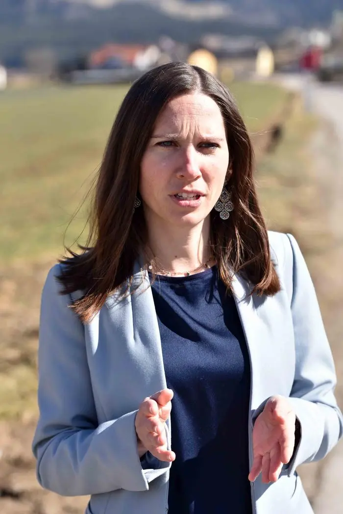 "Derzeit würde ein Kilometer neuer Radweg rund 250.000 Euro kosten", sagt Bürgermeisterin Andrea Feichtinger