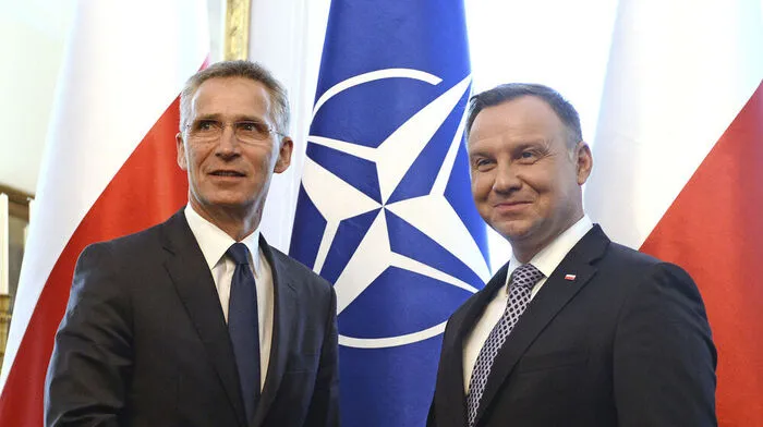 NATO-Generalsekretär Jens Stoltenberg im Dialog mit Polens Präsidenten Andrzej Duda