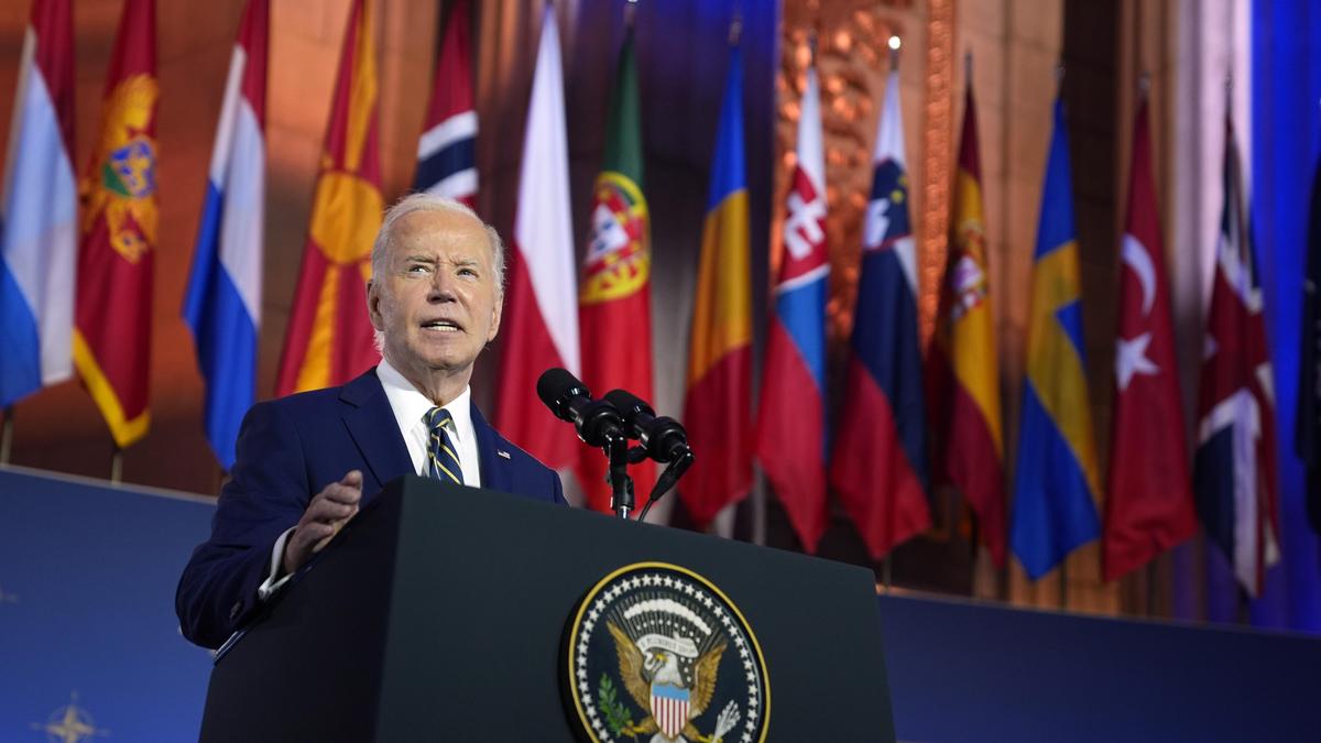 Joe Biden ist gerade beim Nato-Gipfel in Washington aktiv