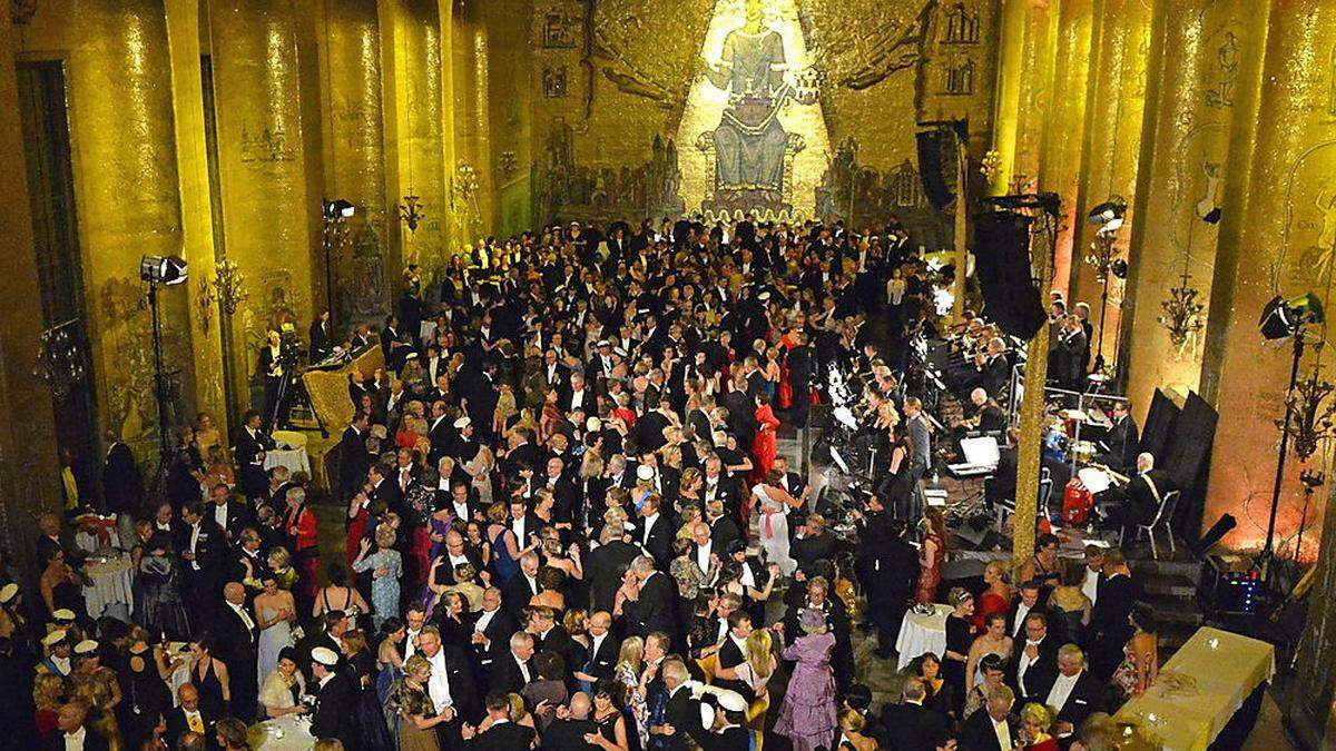 Tanz im Goldenen Saal im Rathaus - nach Verleihung und Bankett