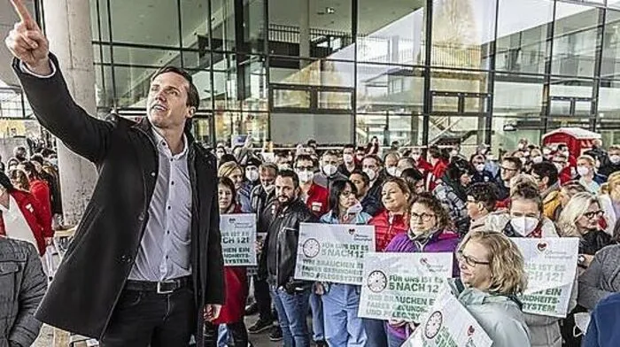 Betriebratsobmann Ronald Rabitsch erntete den Beifall der Kundgebungsteilnehmer