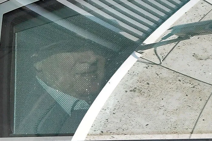 Horst Seehofer beim Verlassen des CDU-Hauptquartiers, nachdem die Einigung erzielt war: Der Bayer und scheidende Ministerpräsident soll nach Berlin wechseln  und Innenminister werden, erweitert um die Zuständigkeit für "Heimatagenden".