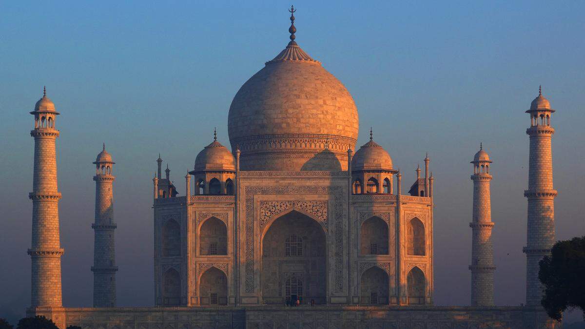 Der siebenjährige Bub wurde tot in seinem Bett in einem Wohnheim gefunden - unweit des berühmten Taj Mahal