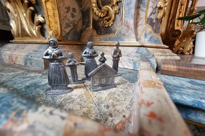 Die Votivgaben in Form von Zinnfiguren
