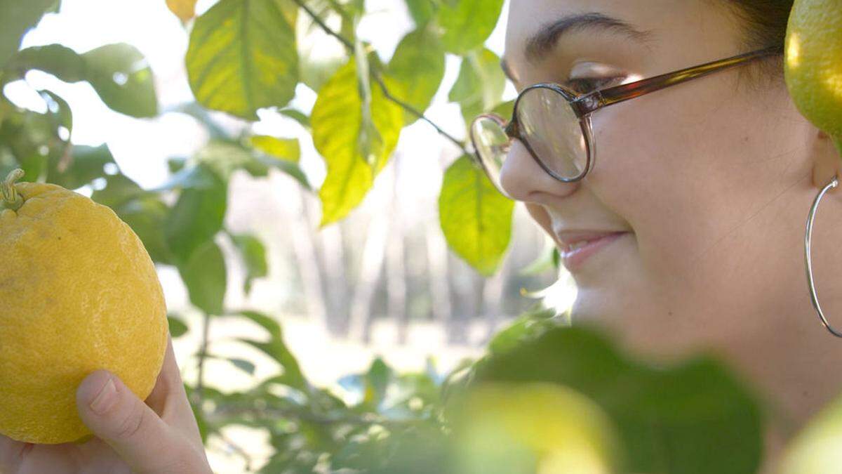 Wie die 14-jährige Malena ihr Leben mit Neurodermitis meistert.