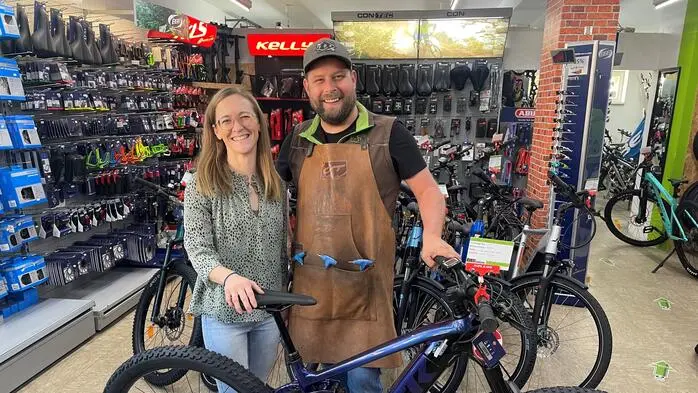 Jasmine und Bernd Willibald von der Knittelfelder Radwerkstatt Willibald