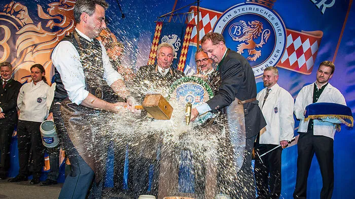 Graz-Bürgermeister Nagl am Hammer – mit Markus Liebl, Hermann Schützenhöfer, Andreas Werner.
