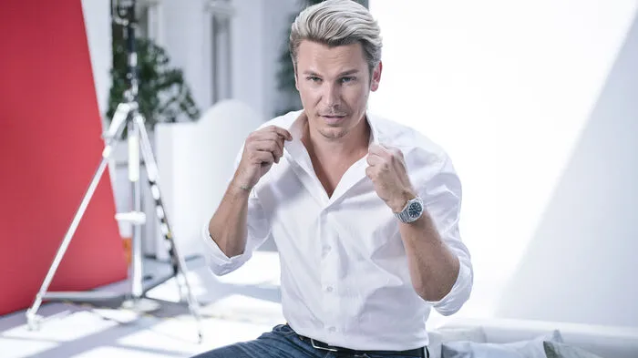 Am 27. August startet auf ATV die zweite Staffel der Mode- und Society-Sendung "Im Schrank der Stars". Dafür durfte der "Modefuzzi" gerade in einige Promi-Kästen blicken. Die besten Fotos vom Dreh.