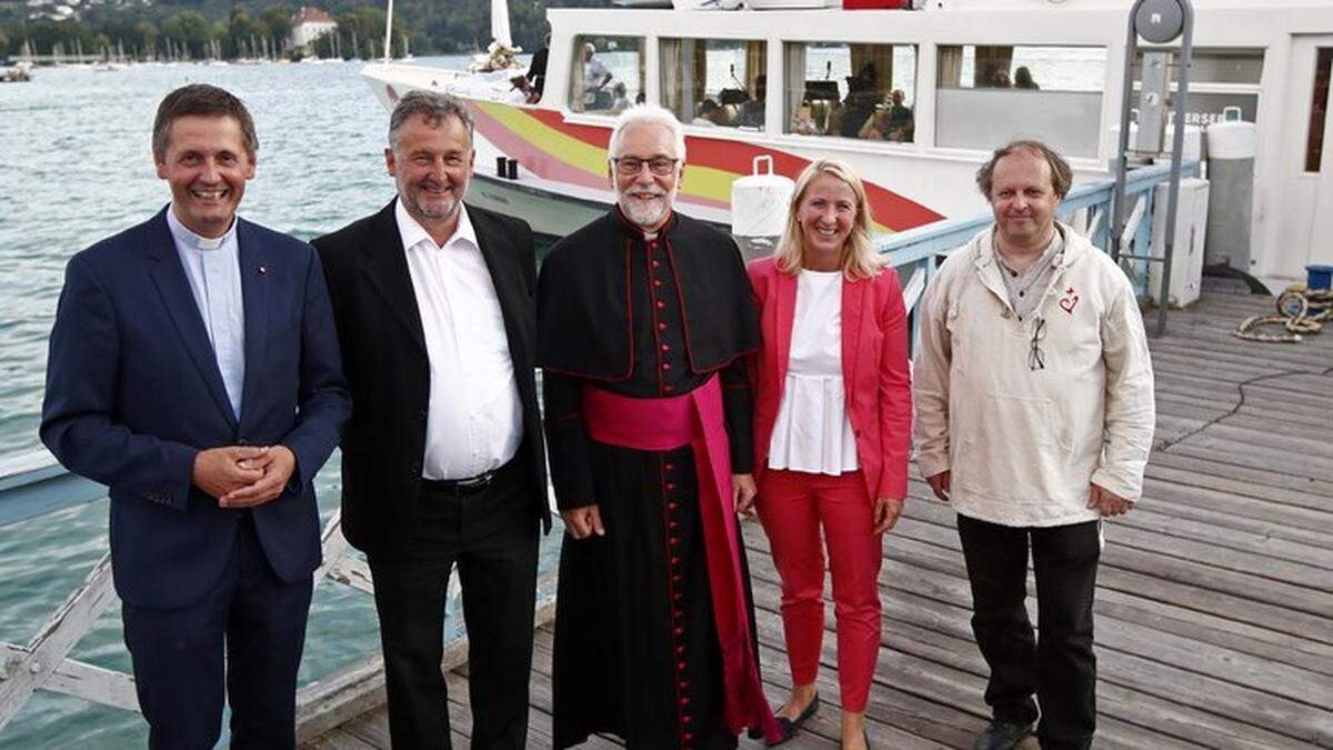 Dompfarrer Peter Allmaier, Pfarrer Josef Allmaier, Bischof Josef Marketz, Organisatorin Iris Binder und Stadthauptpfarrer Gerhard Simonitti 