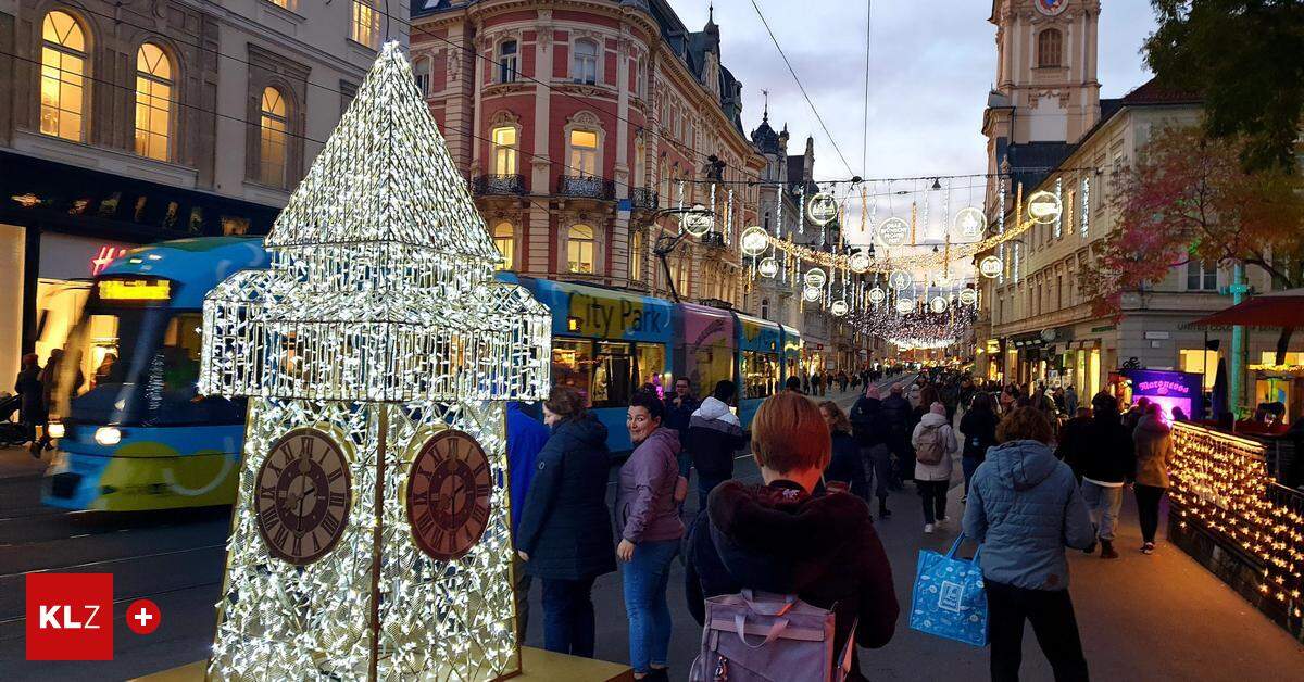 Weihnachtsbeleuchtung aktiviert Vom MiniUhrturm bis zum Riesenherz