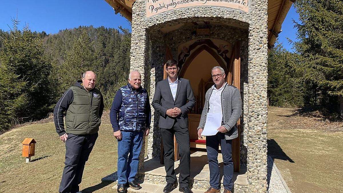 Stadtrat Manfred Daniel, Stanislaus Gajschek, Landesrat Martin Gruber und Michael Gajschek (von links)